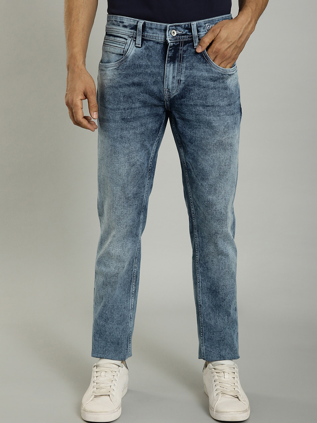 Indian Terrain Men Kruger Skinny Fit Mid-Rise Clean Look Heavy Fade Stretchable Jeans