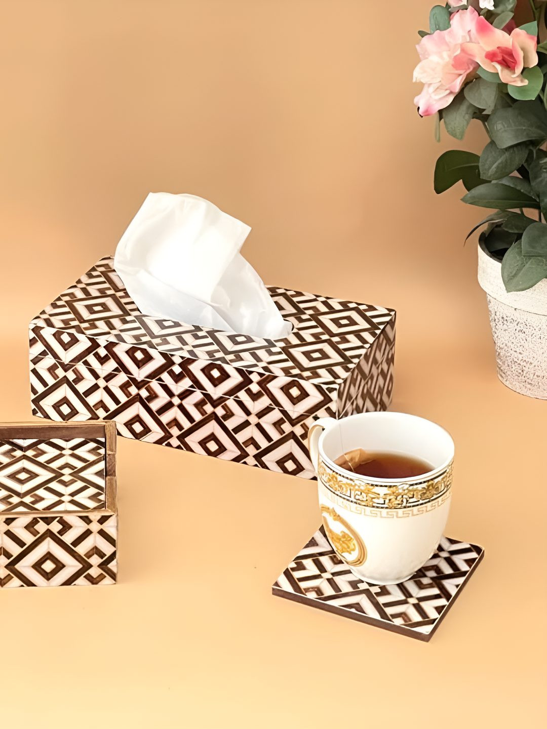 CasaGold 7-Pcs Brown Printed Tissue Holder With Coasters