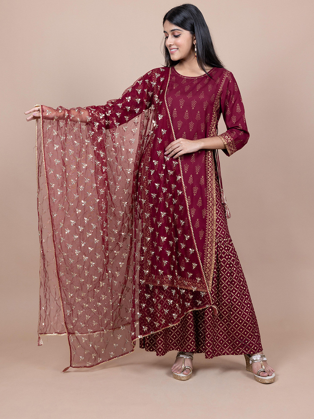 KASYA Geometric Embroidered Gotta Patti Dupatta