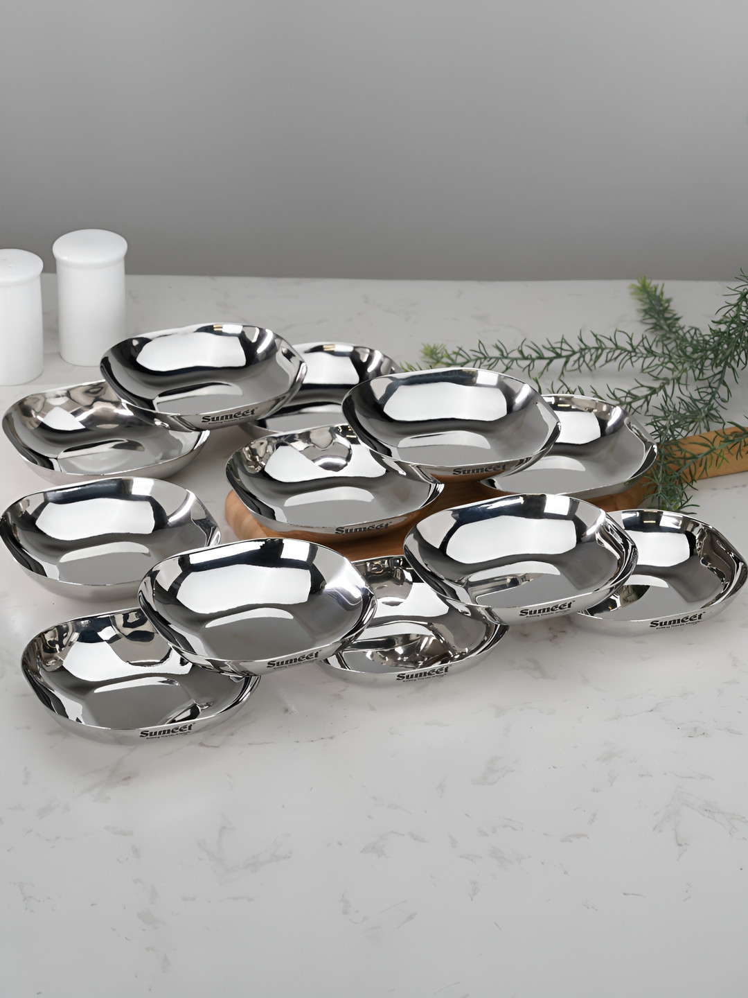 Sumeet 12 Pieces Light Weight Stainless Steel Square Shape Glossy Plates