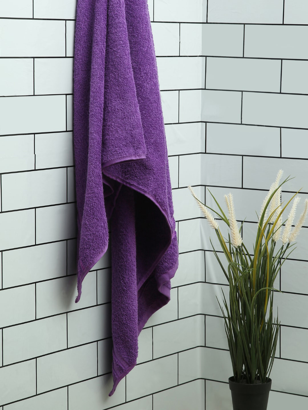 Welspun Violet Pure Cotton 380 GSM Quick Dry Bath Towel