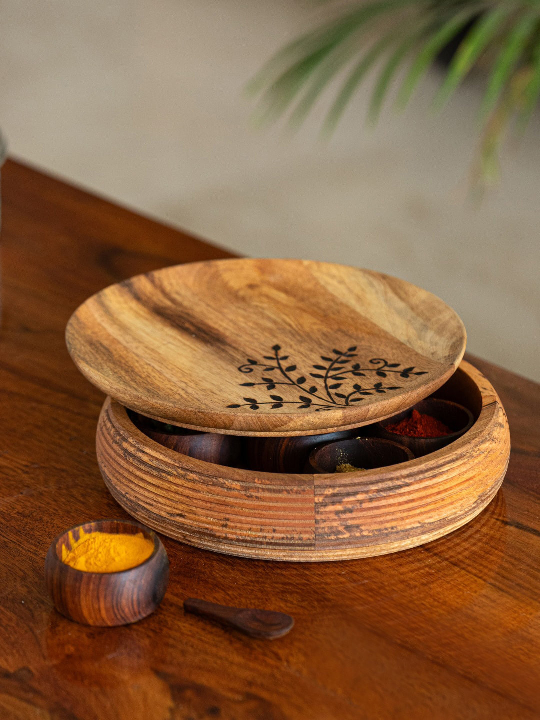 ExclusiveLane Brown Burnt Leaf Spice Box With Spoon & 7 Containers