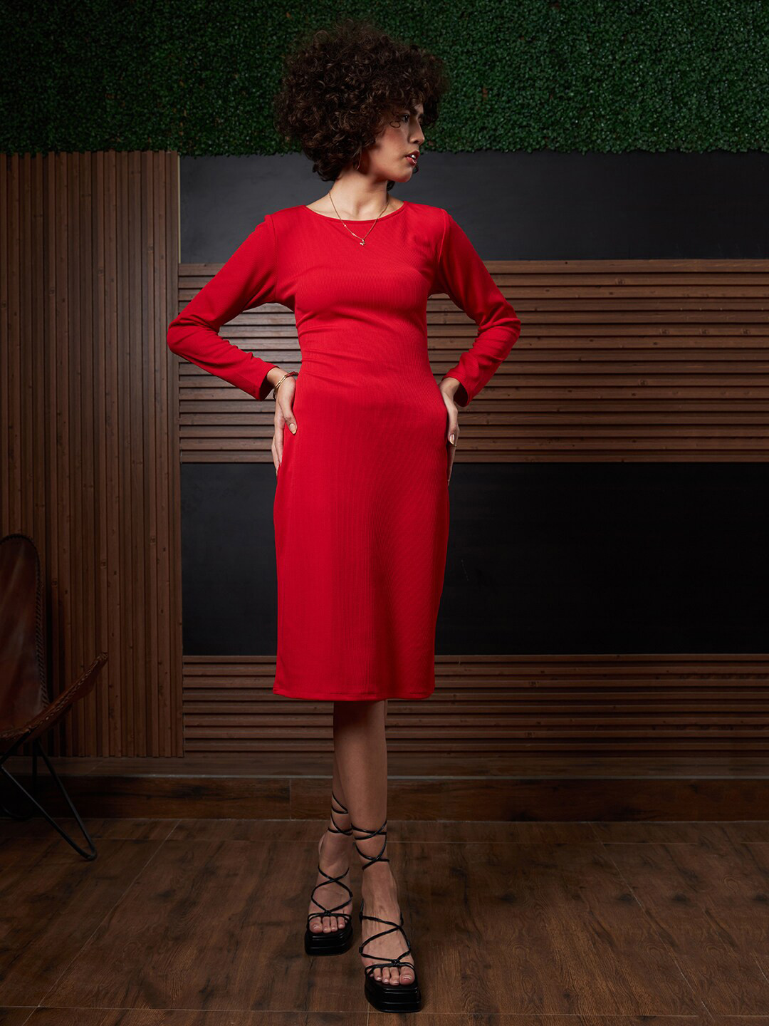 Athena Red Round Neck Long Sleeves Tie-Ups Sheath Dress