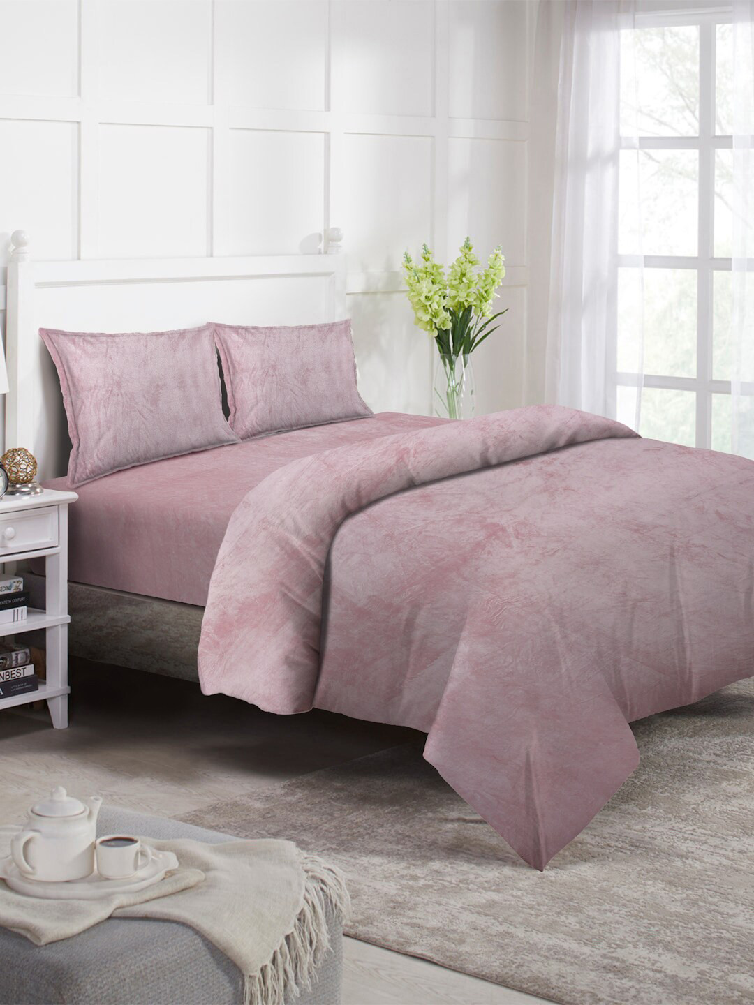 KLOTTHE Pink 4 Pieces Solid Fitted Mild Winter Woolen Double King  Bedding Set