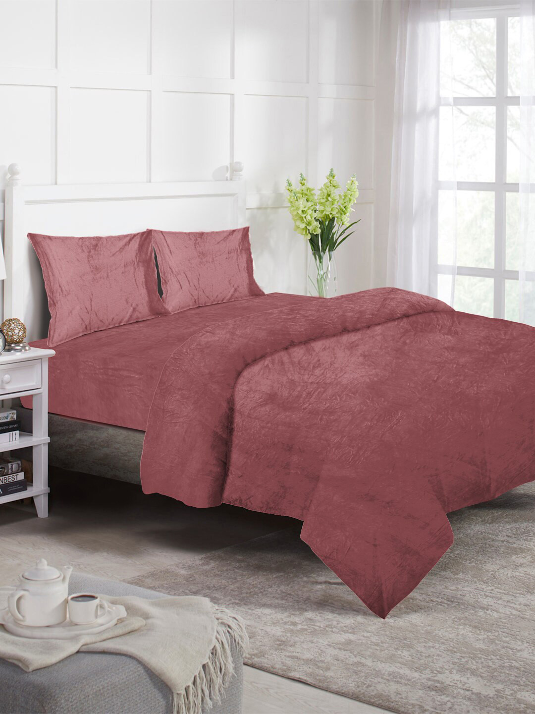 KLOTTHE Rust 4 pieces Solid Fitted Mild Winter Woolen Double King Bed Bedding Set