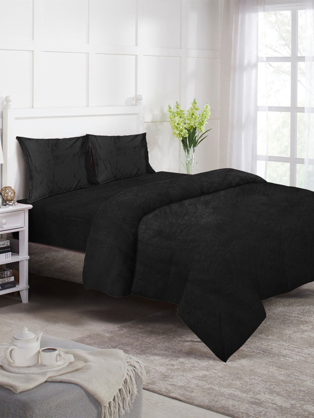 KLOTTHE Black 4 Pieces Solid Fitted Mild Winter Woolen Double King Bed Bedding Set
