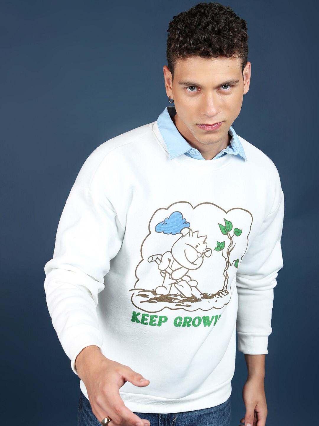 HIGHLANDER White Graphic Printed Relaxed Round Neck Pullover Sweatshirt