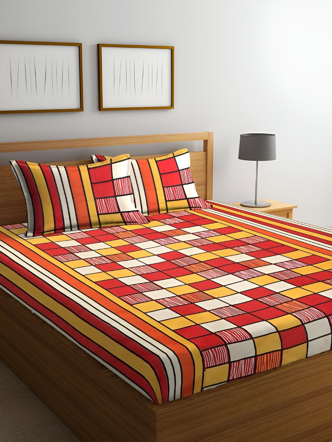 ERIC LONDON Red Geometric Microfiber 210 TC Queen Fine Bedsheet with 2 Pillow Covers-90 x 100 inches