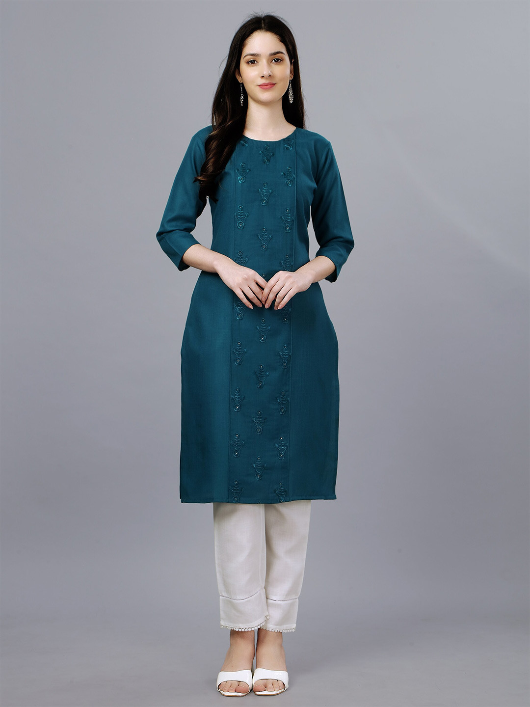 ARADHNA Floral Sequinned Embroidered Regular Cotton Kurta