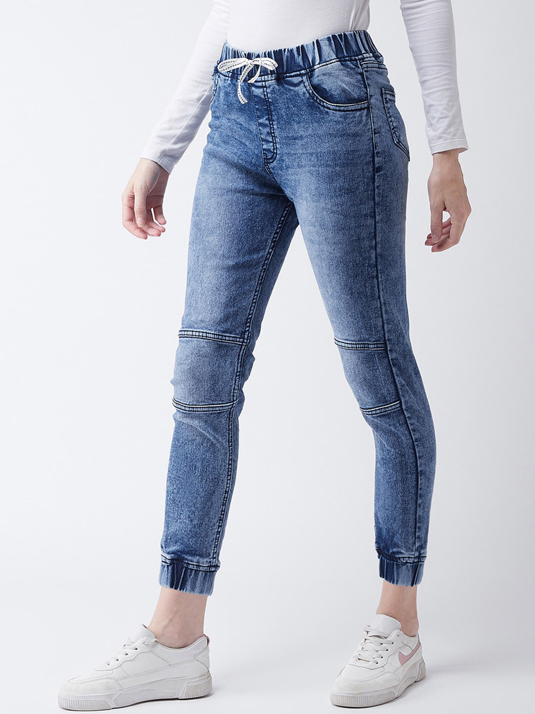 DressBerry Women Blue Relaxed Fit Light Fade Cropped Stretchable Joggers Jeans