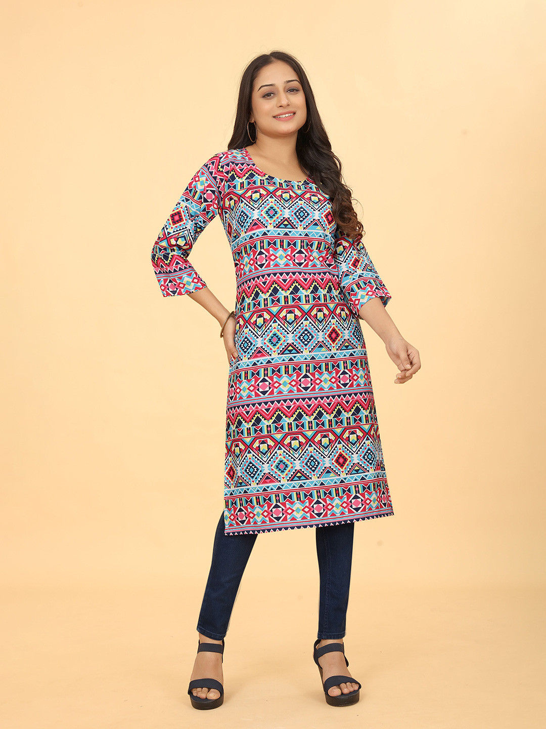 SWORNOF Geometric Printed Crepe Straight Kurta