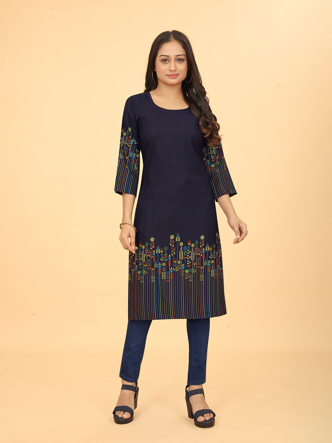 SWORNOF Floral Printed Crepe Straight Kurta