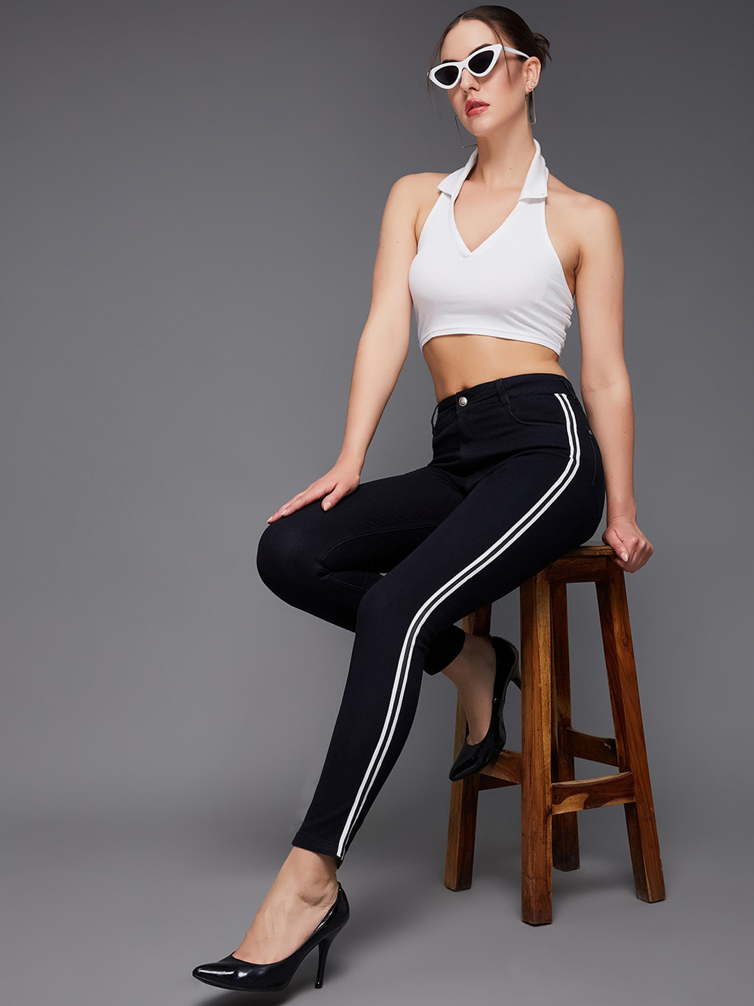 DressBerry Women's Slim-Fit Mid-Rise Regular-Length Stretchable Denim Jeans