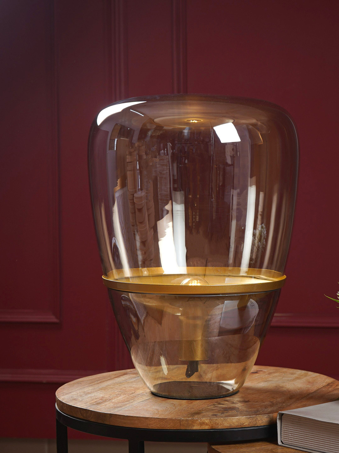 THE ARTMENT Beige Abstract Shaped Table Lamps