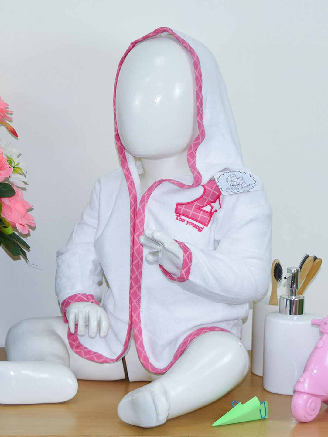 RANGOLI Baby Dream Ultra Soft White Embroidered Cotton Drawstring Knee Length Bath Robe