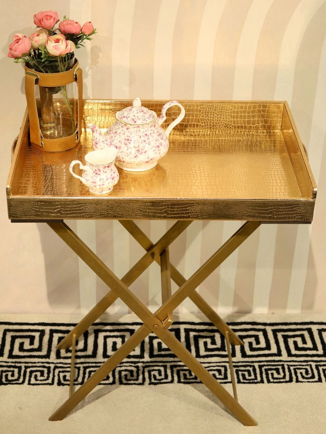 CasaGold Precioso Rose Gold Toned Textured Wood Foldable Butler Tray With Stand