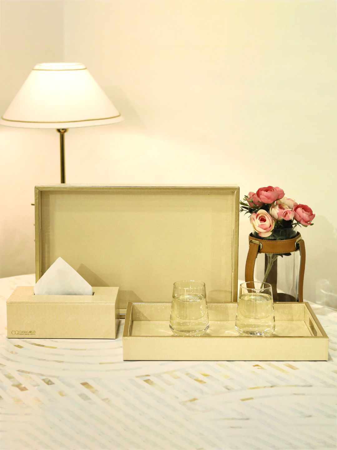 CasaGold  Cream 2 Pieces Solid Rectangular Leather Trays With Tissue Box Holder
