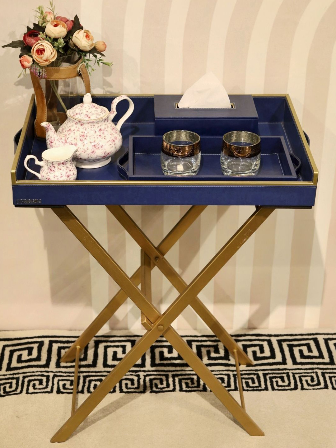 CasaGold Precioso Navy Blue & Gold Toned 2 Pieces Wood Trays With Stand & Tissue Box