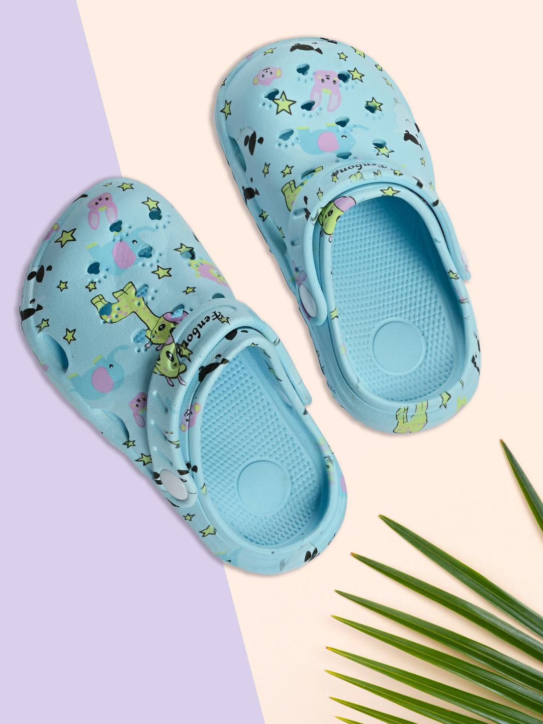 Yellow Bee Girls Giraffe Printed Clogs