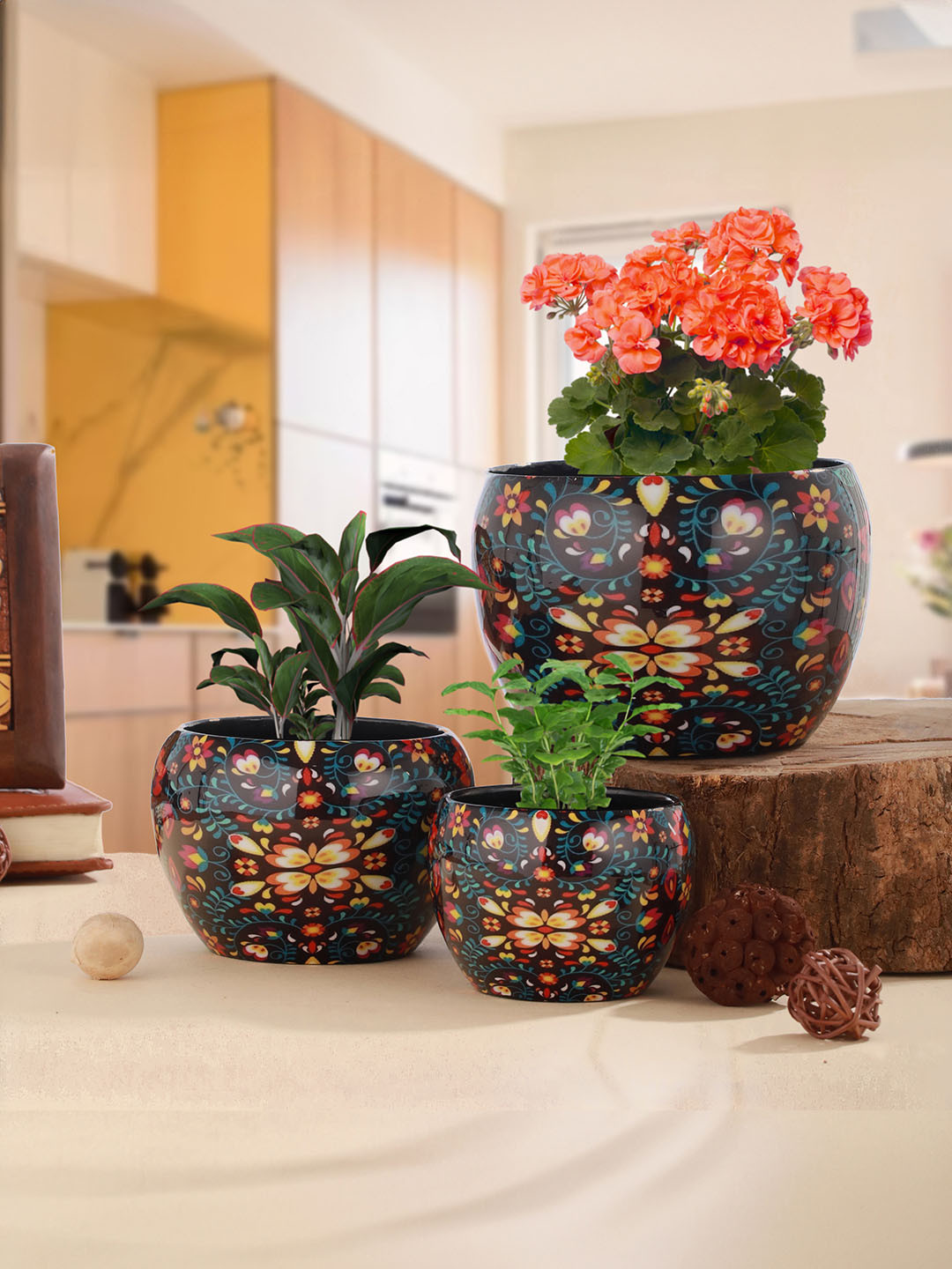 Homspurts Apple Bowl Planter Black & Red 3 Pieces Meena Printed Metal Planters