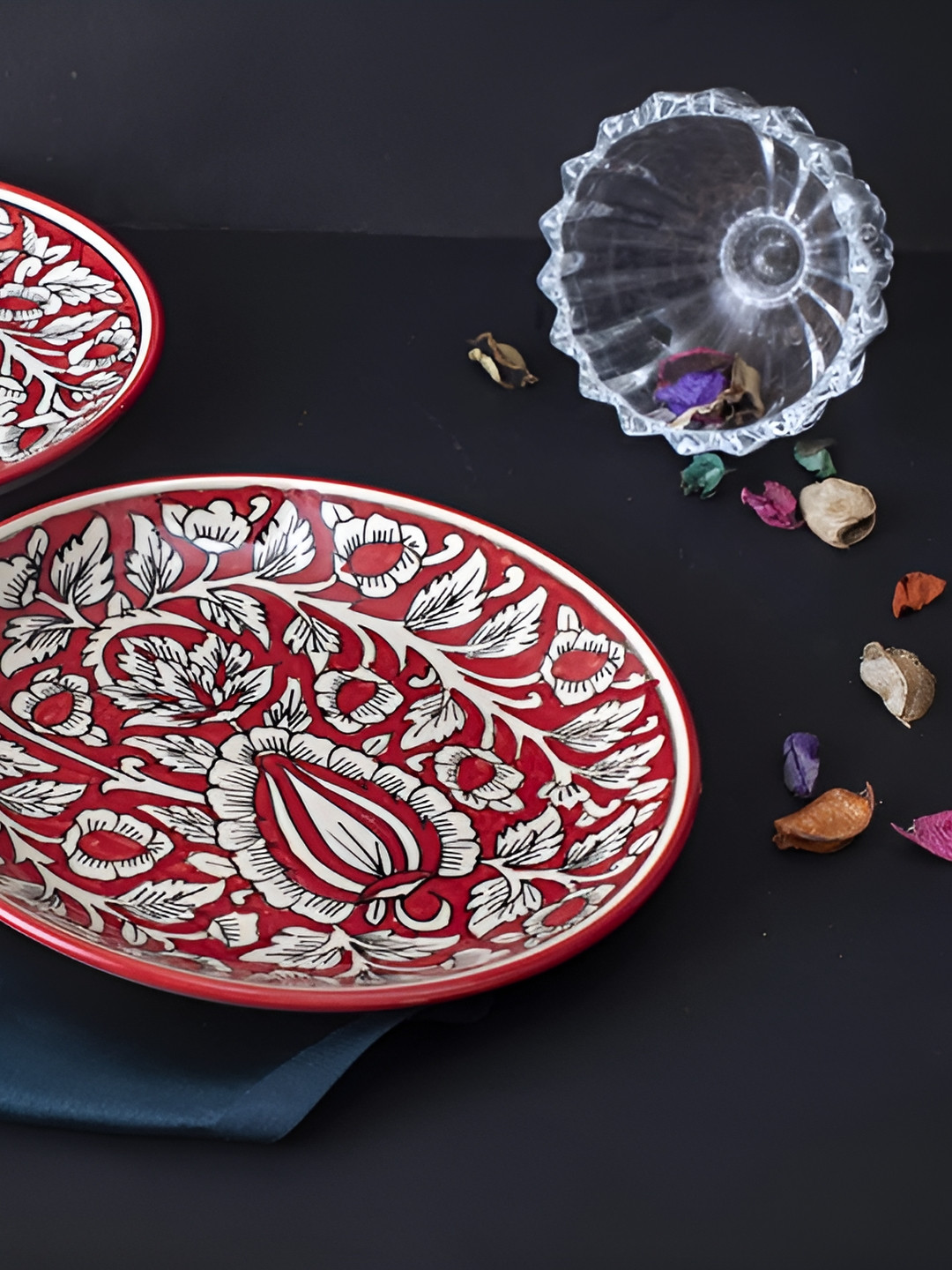 caffeine Red & White 2 Pieces Ceramic Microwave Safe Dinner Plates