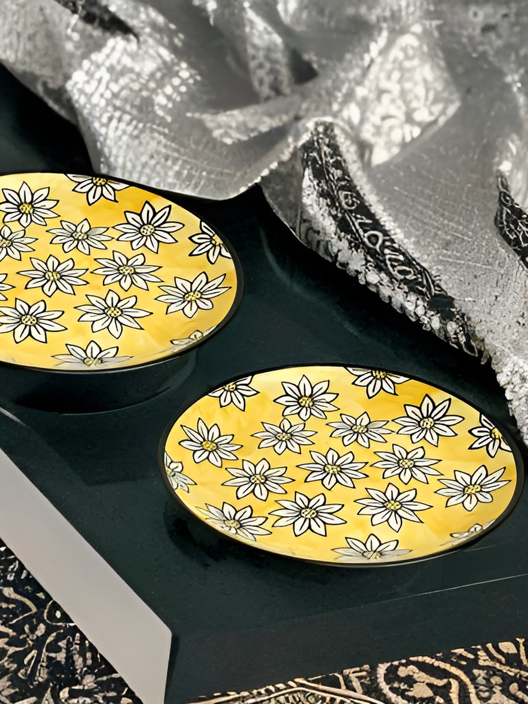 caffeine Yellow 2Pieces Printed Ceramic Glossy Dinnerware