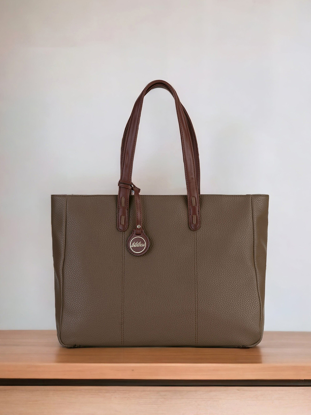 Toteteca Structured Handheld Bag