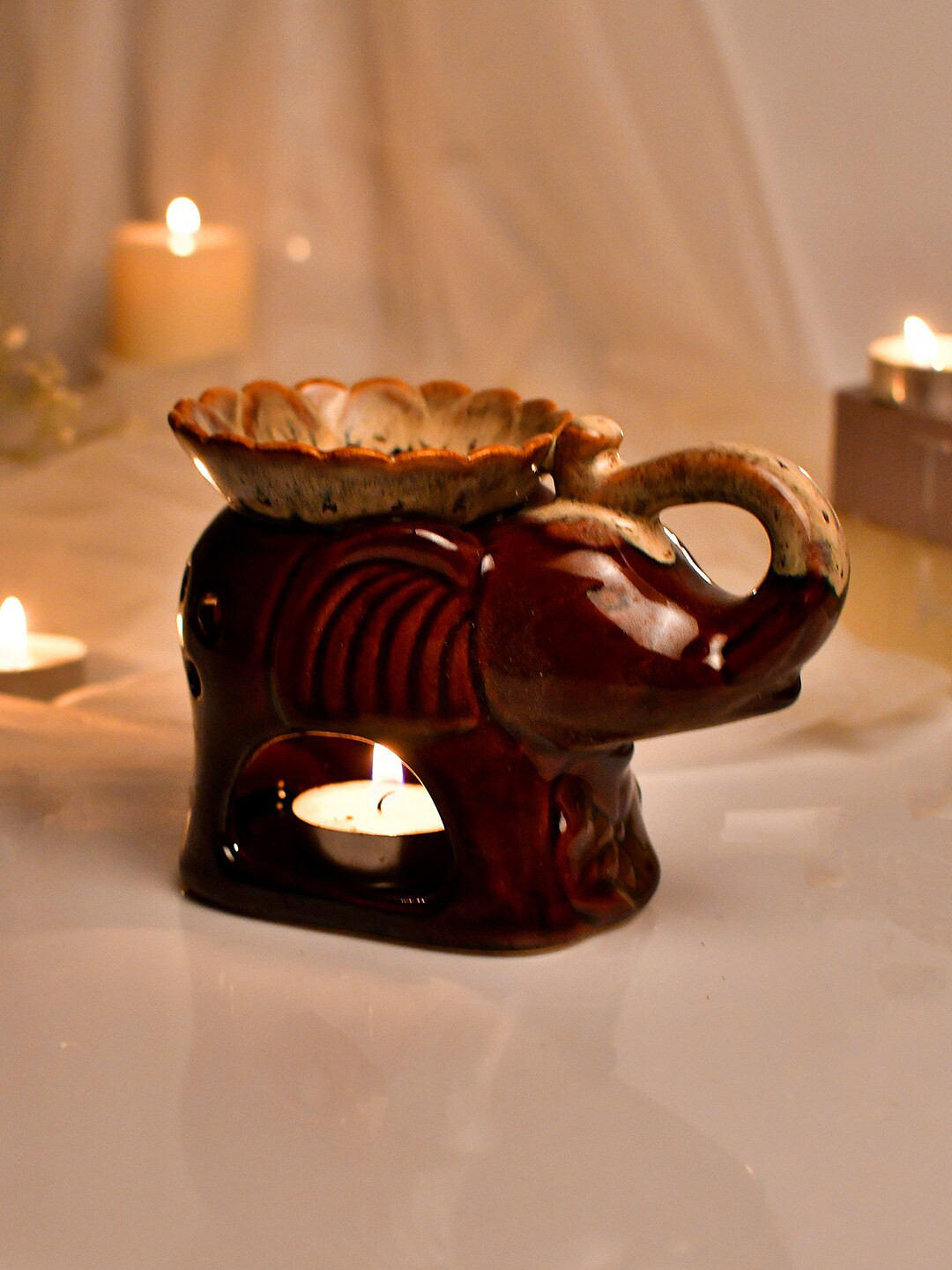 TAYHAA Tranquil Maroon Elephant Shaped Ceramic Aroma Oil Diffuser