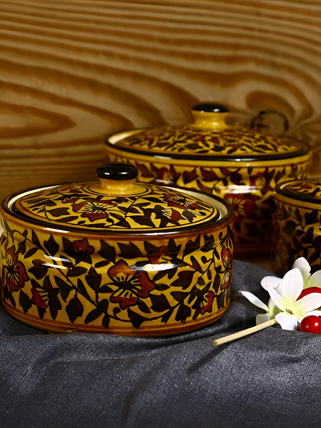 caffeine Brown & Yellow 3 Pieces Ceramic Microwave Safe Serving Casserole with Lids