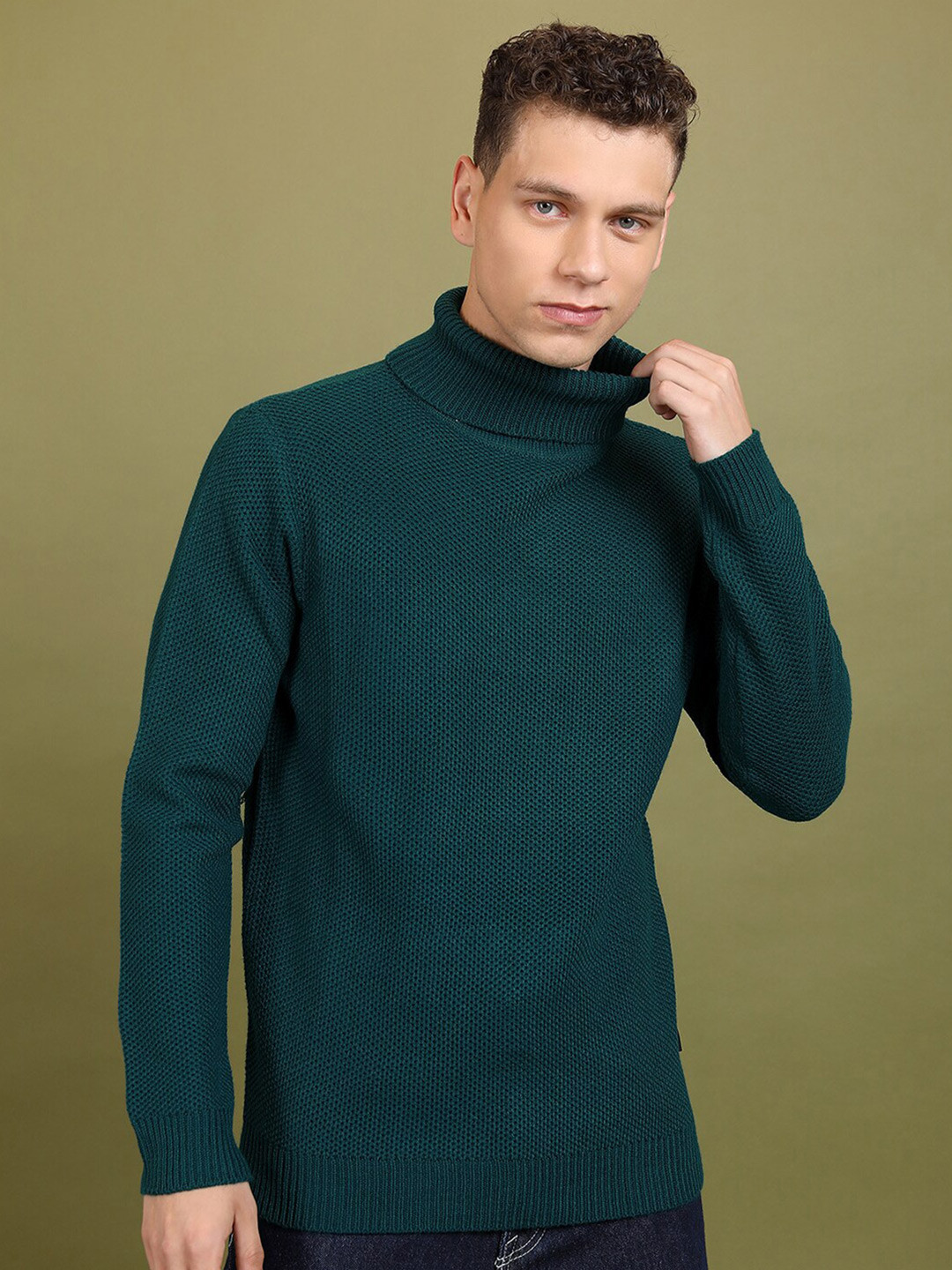 HIGHLANDER Green Turtle Neck Acrylic Pullover