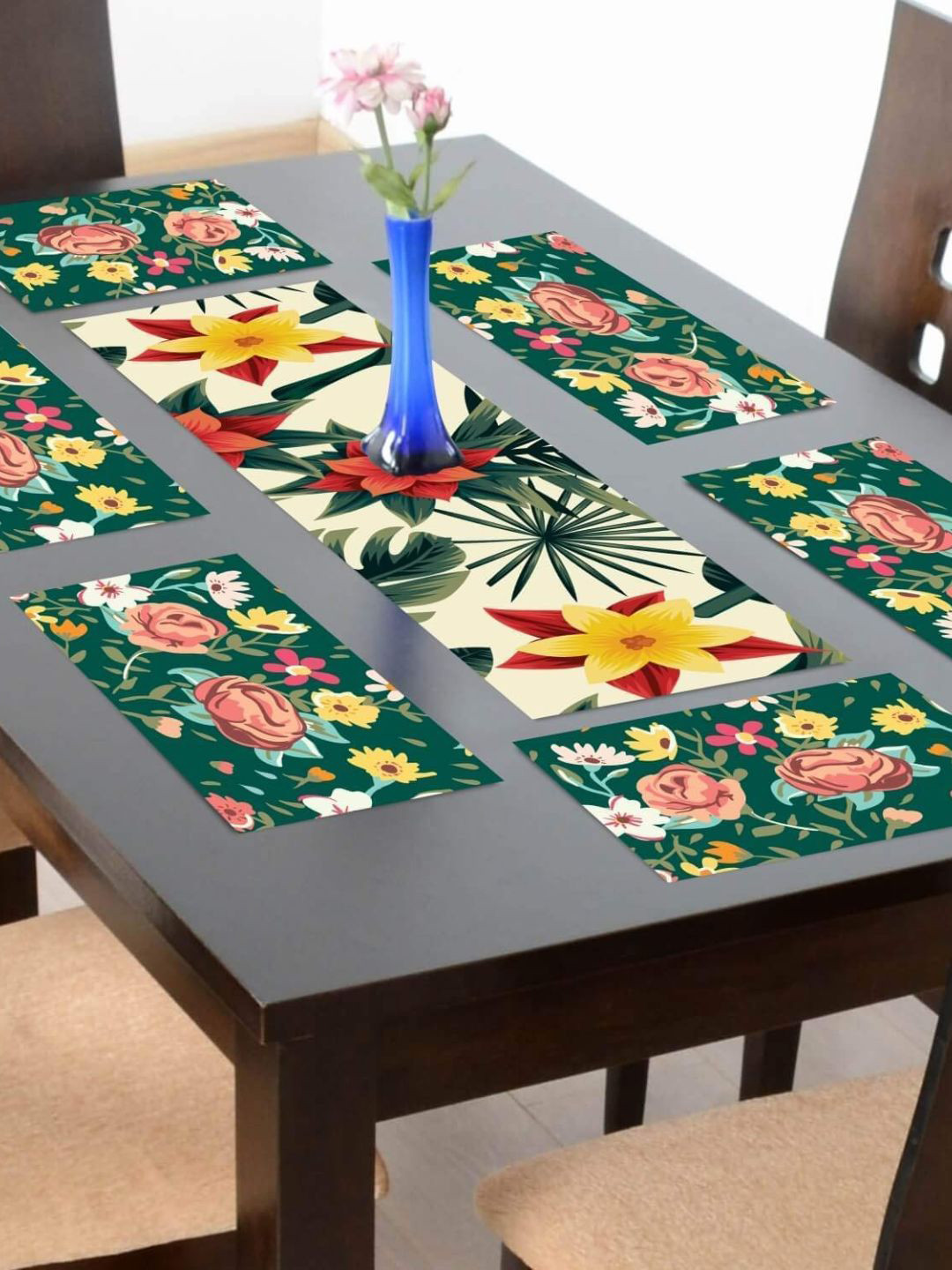 THEYAYACAFE Green & Red 7 Pieces Floral Tablemats & Table Runner