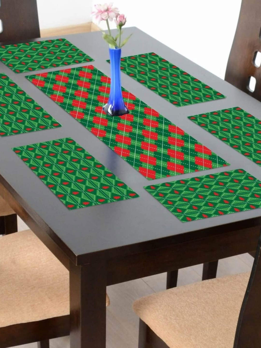 THEYAYACAFE Green & Red 7 Pieces Geometric Tablemats & Table Runner