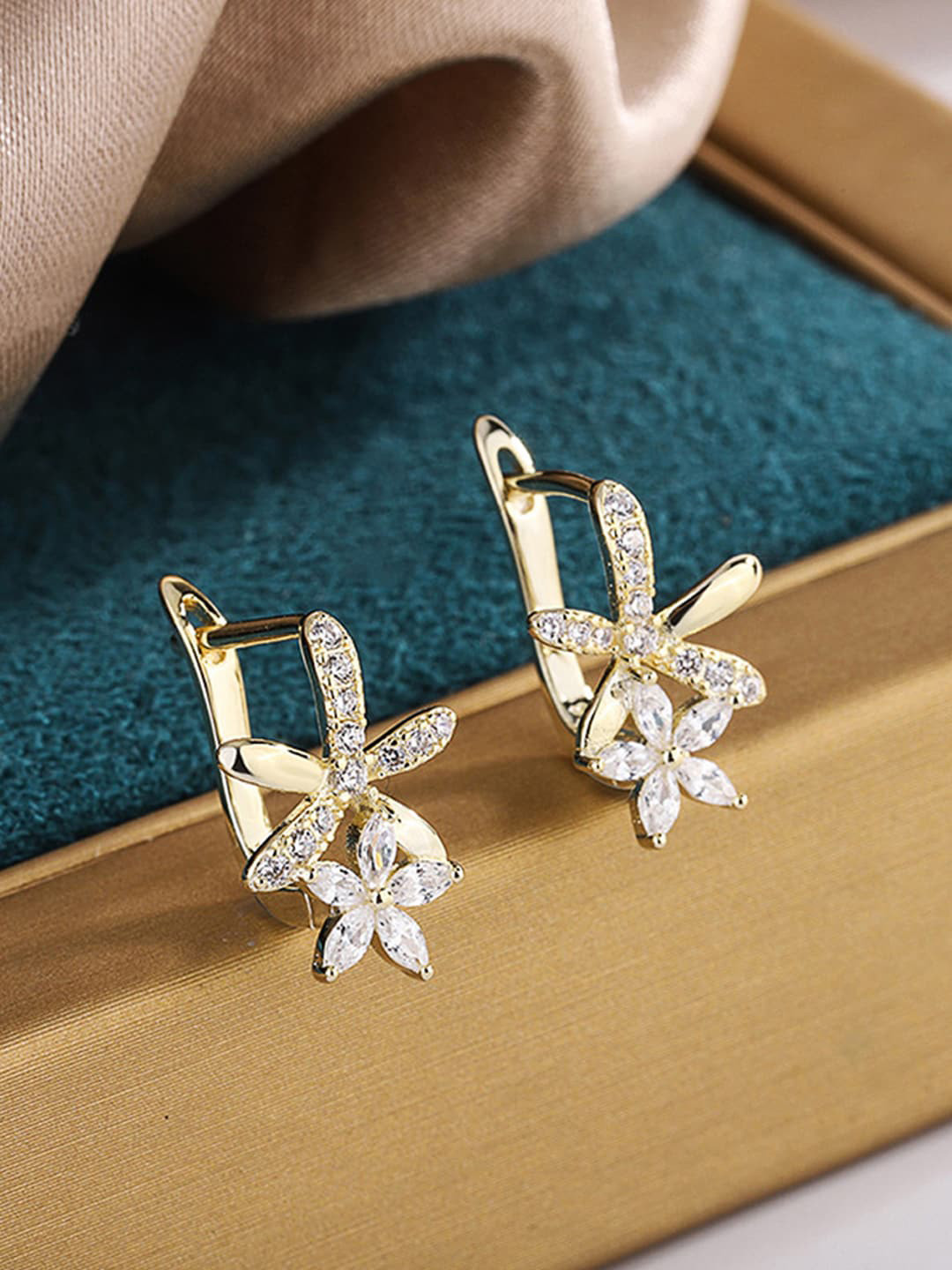 Designs & You Gold-Plated American Diamond Studded Star Shaped Hoop Earrings