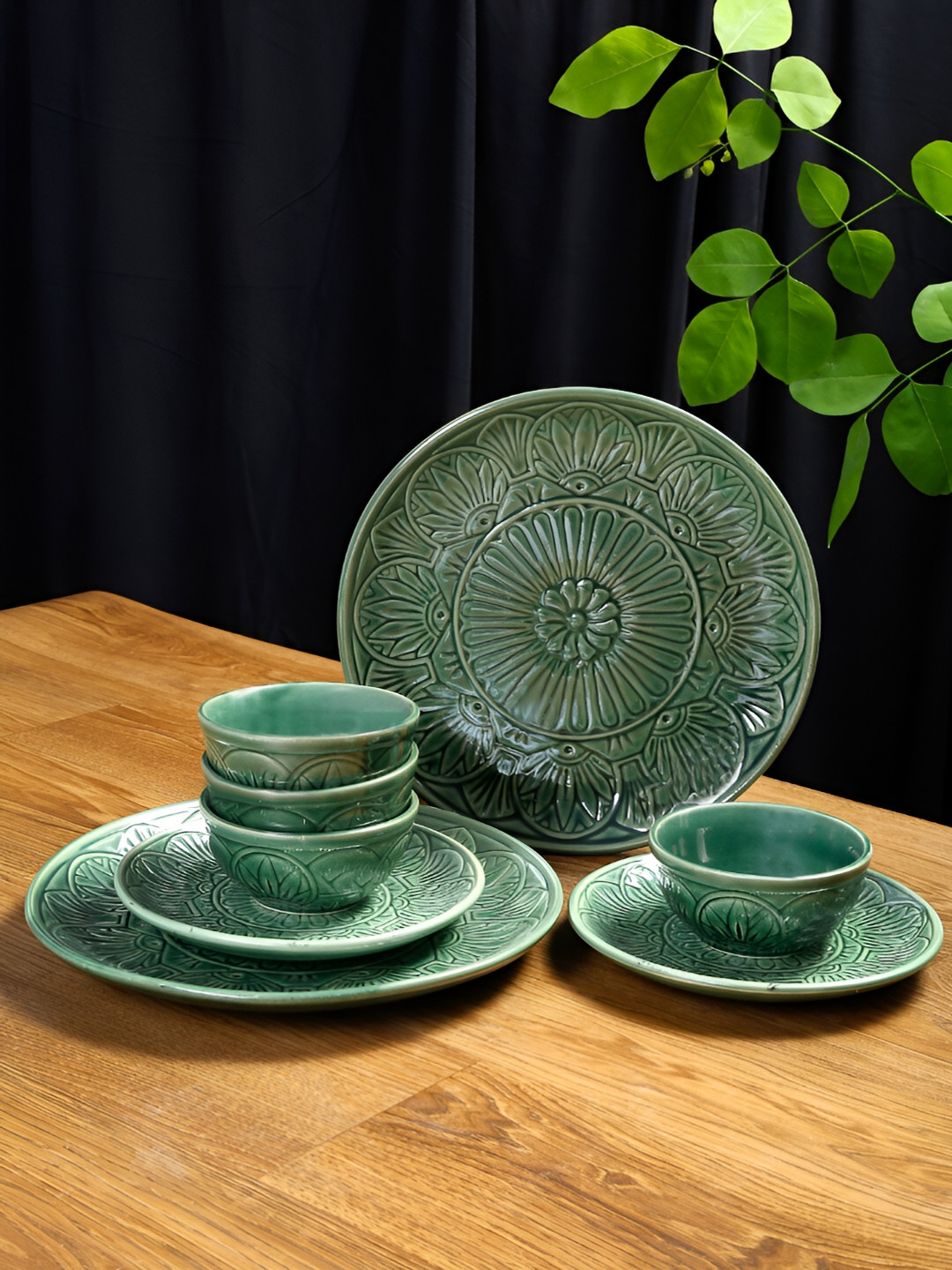 Shilpkara Green  8 Pieces Handcrafted and Hand Painted Textured Ceramic Glossy Dinner Set