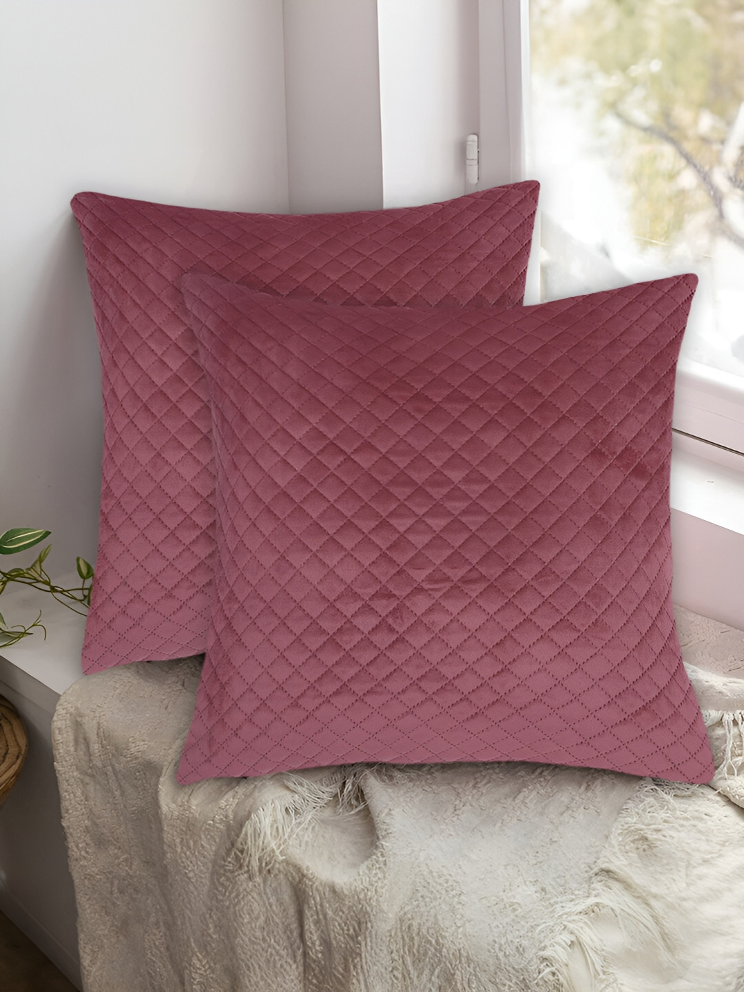 Tesmare Fuchsia Geometric Polyester Silk Quilted 2 Pcs Textured Cushion Covers -18x18In
