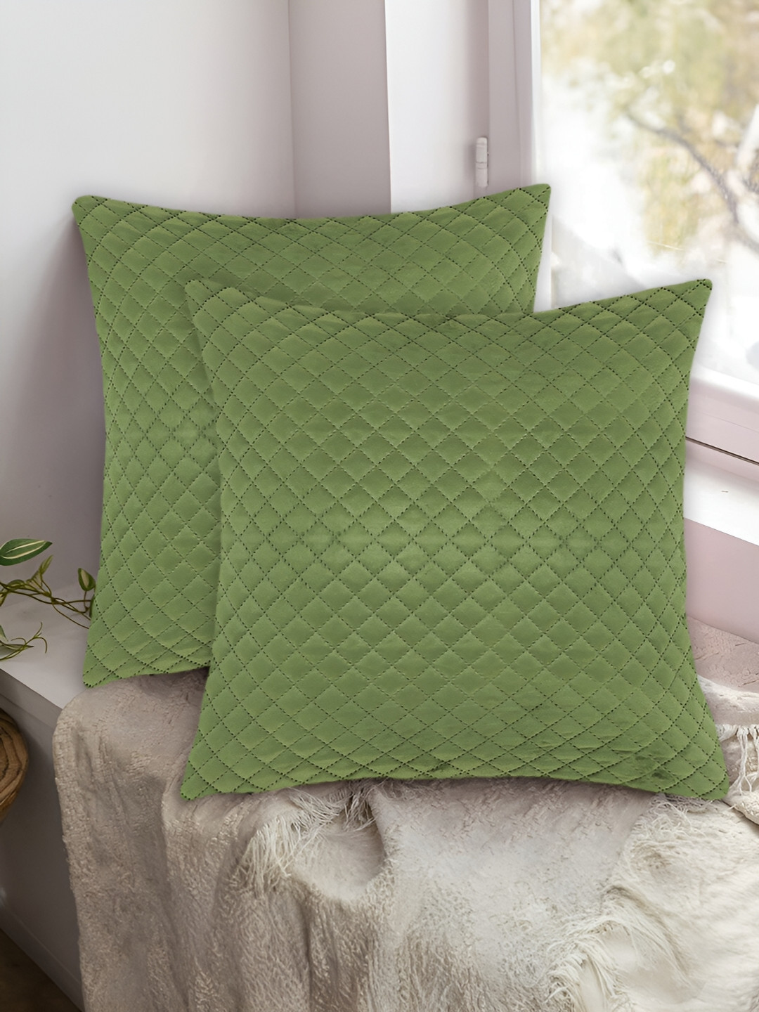 Tesmare Green 2 Pieces Geometric Velvet Square Cushion Covers