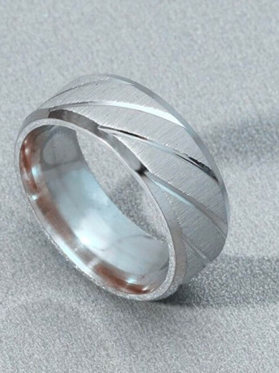 VIEN Men Silver Plated Twill Pattern Ring