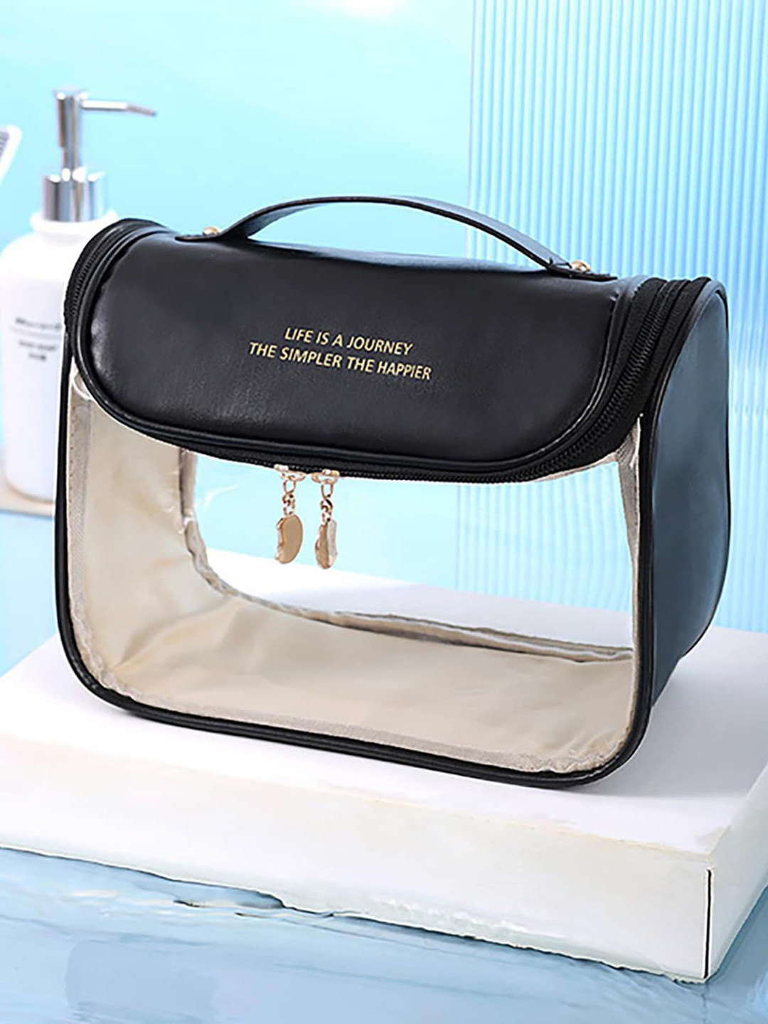 HOUSE OF QUIRK Large-Capacity Waterproof Travel Bag