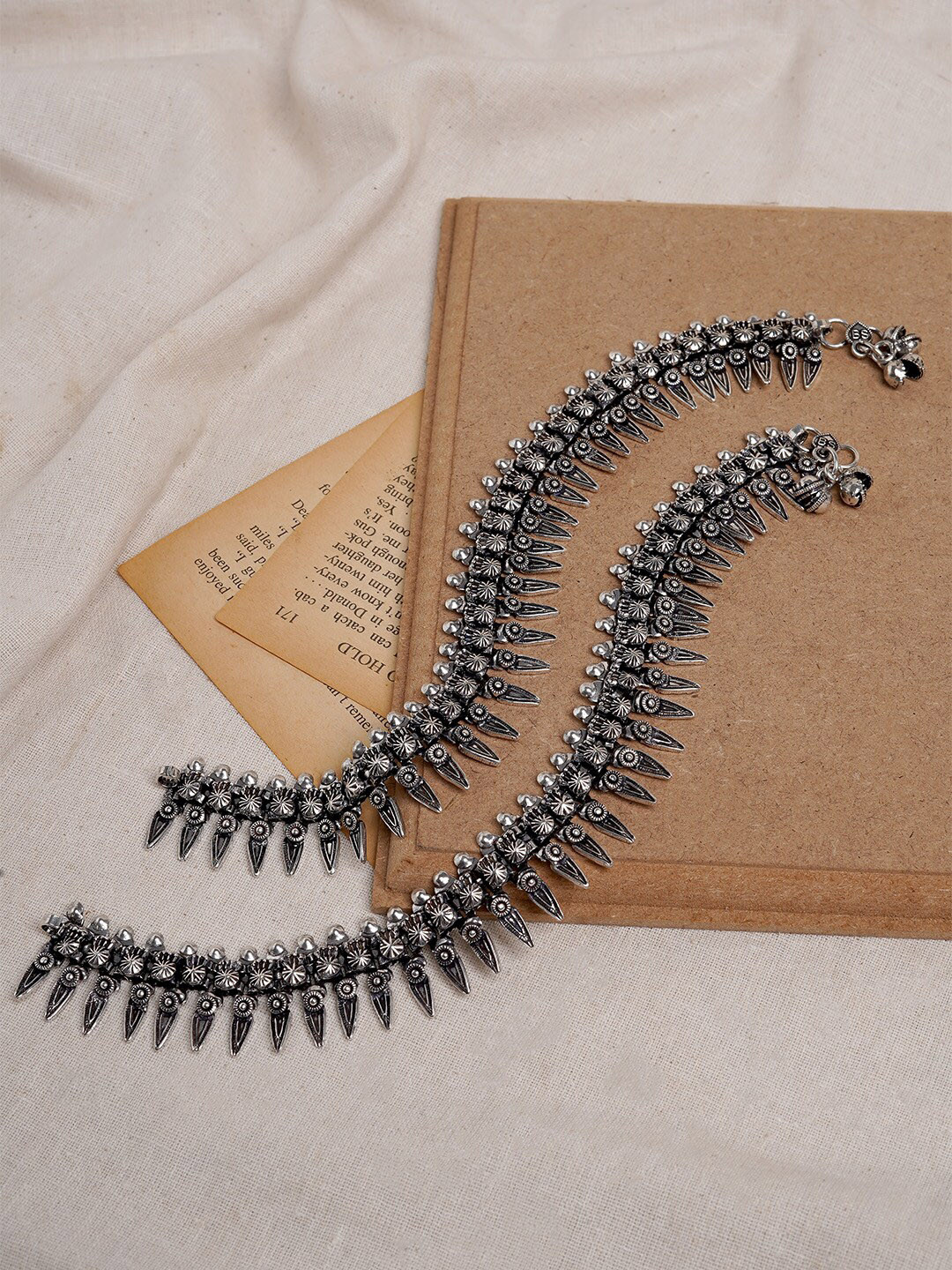 TEEJH Set Of 2 Silver-Plated Oxidised Anklets