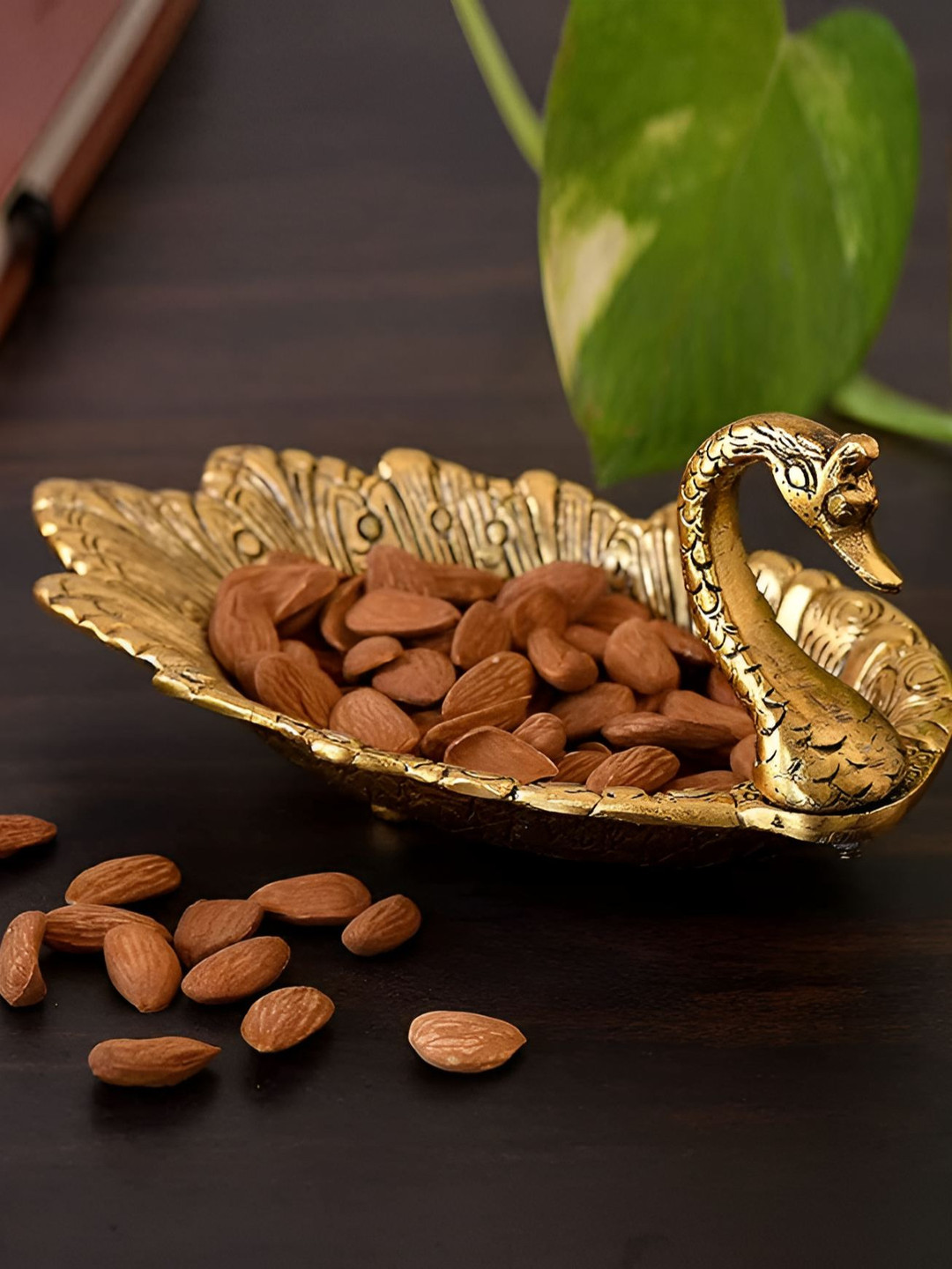 INTERNATIONAL GIFT Gold-toned Textured Metal Swan Shape Decorative Bowl