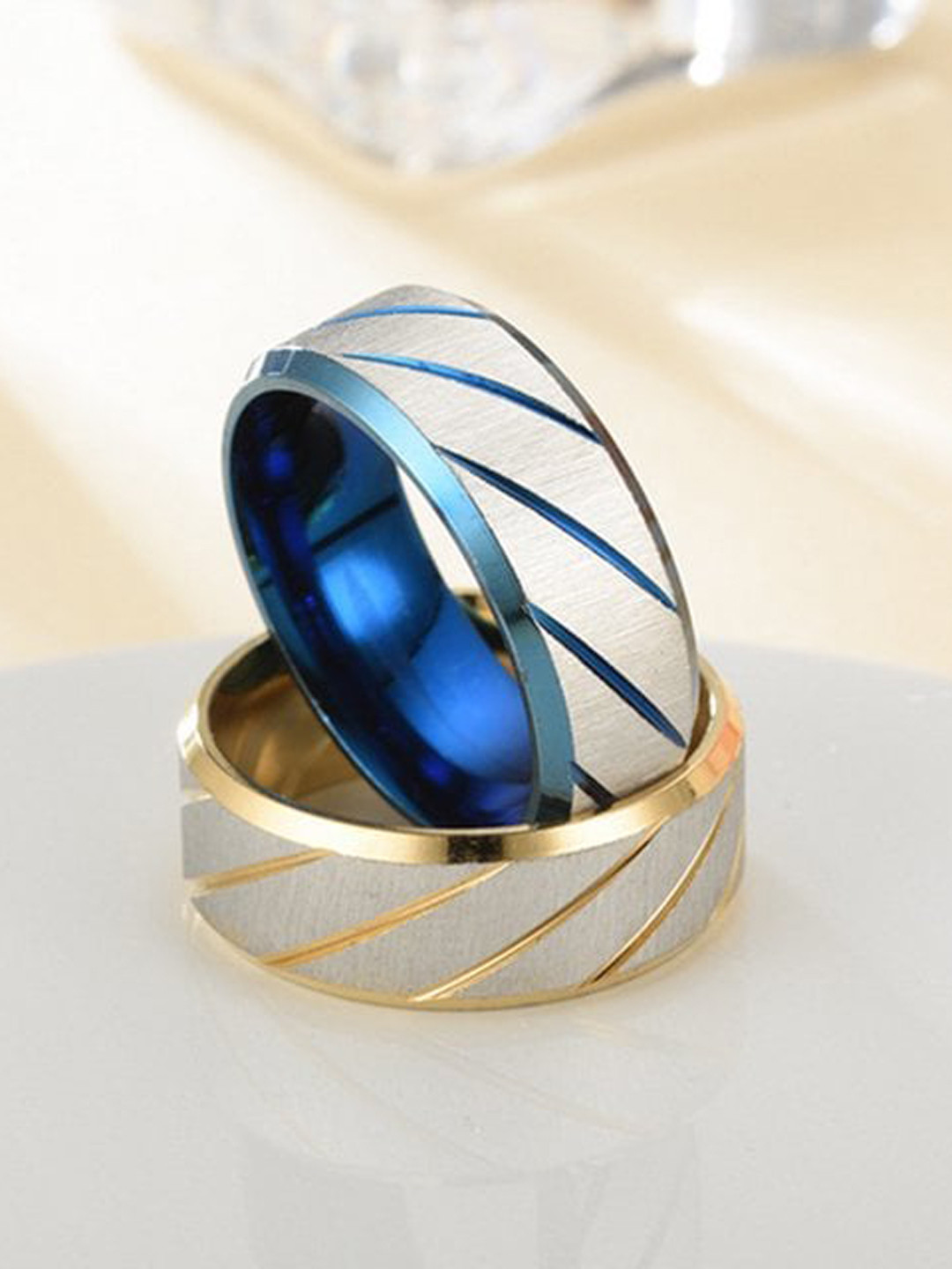 VIEN Men Set Of 2 Gold-Plated Twill Pattern  Ring