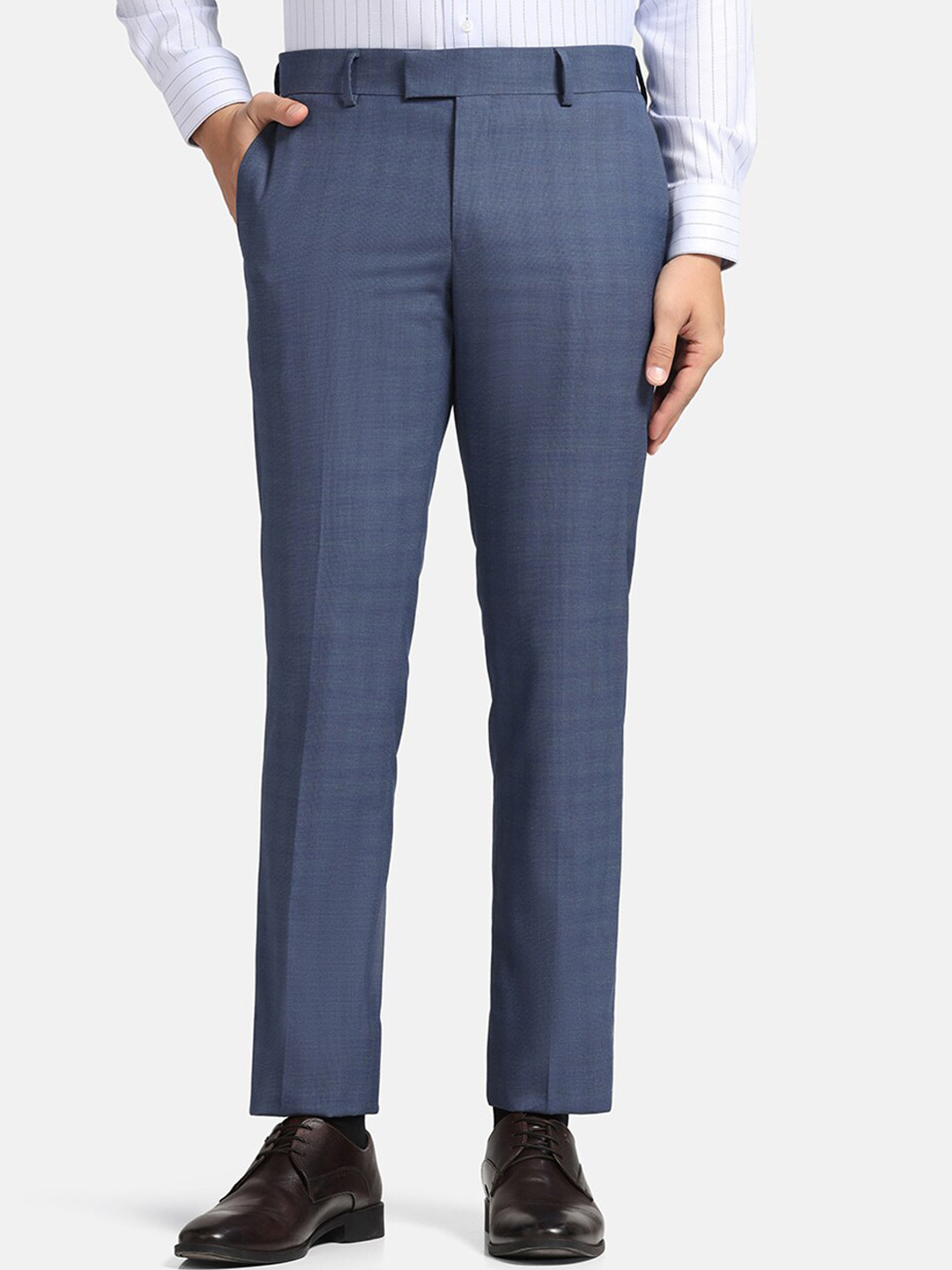 Blackberrys Men Checked B-95 Easy Wash Formal Trousers