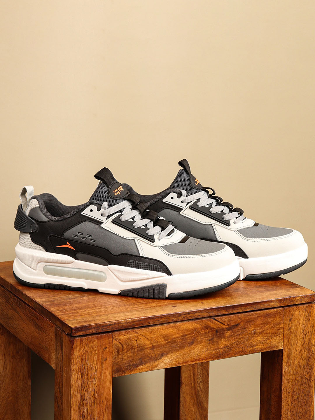 JQR Men SIGNATURE Color Blocked Sneaker