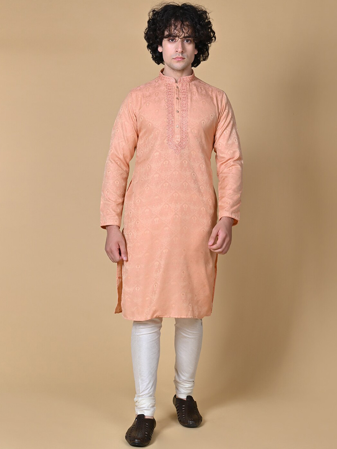 MAAHI FABS Woven Design Brasso Straight Kurta