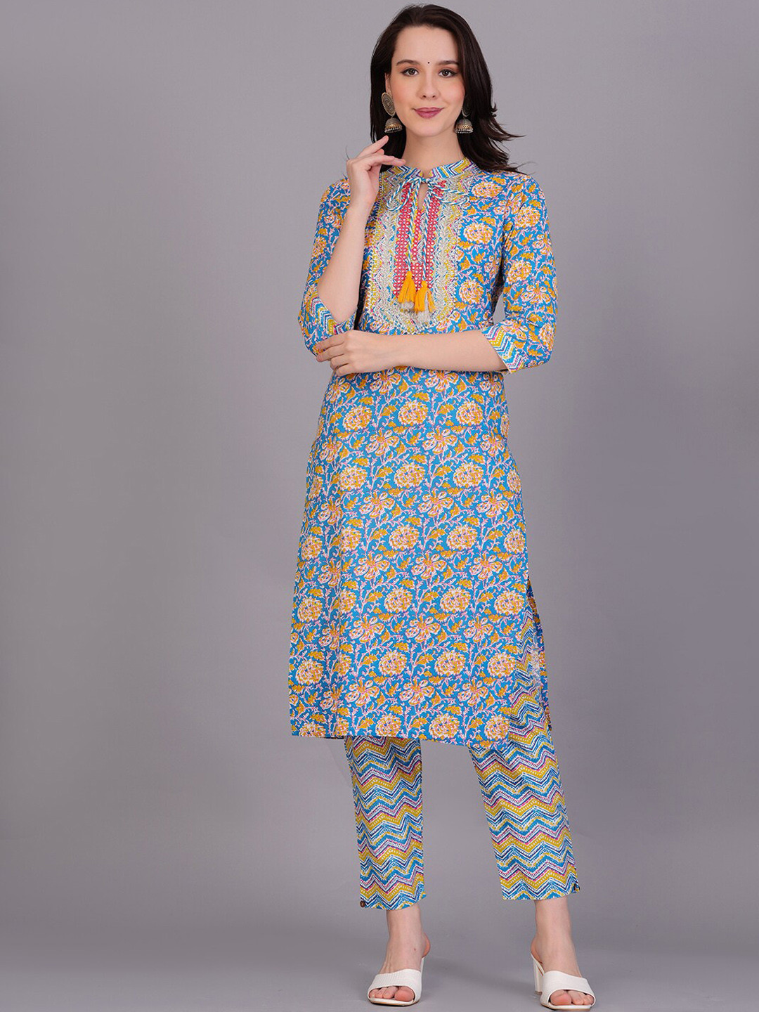 HIGHLIGHT FASHION EXPORT Floral Printed Gotta Patti Pure Cotton Straight Kurta Set