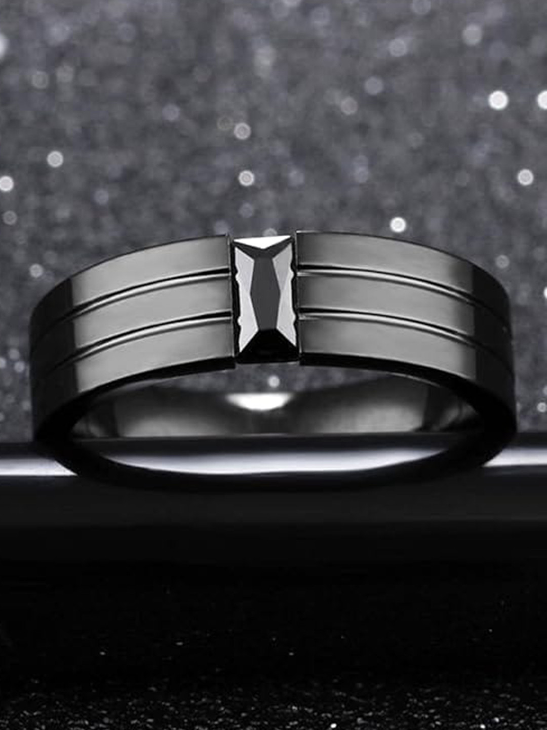 VIEN Men Titanium Plated CZ-Studded Finger Ring