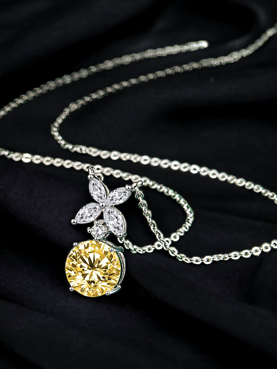 Designs & You Silver-Plated Cubic Zirconia Studded Floral Shaped Necklace