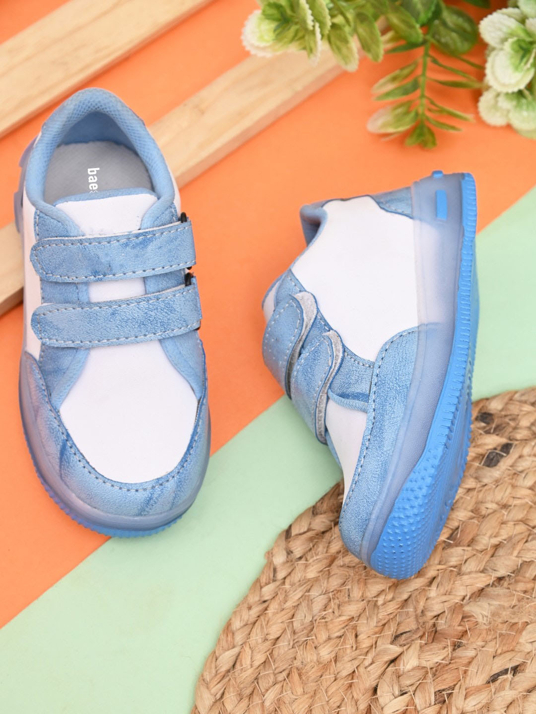 BAESD Kids Colourblocked Water Repellent Upper Sneakers With LED Lights