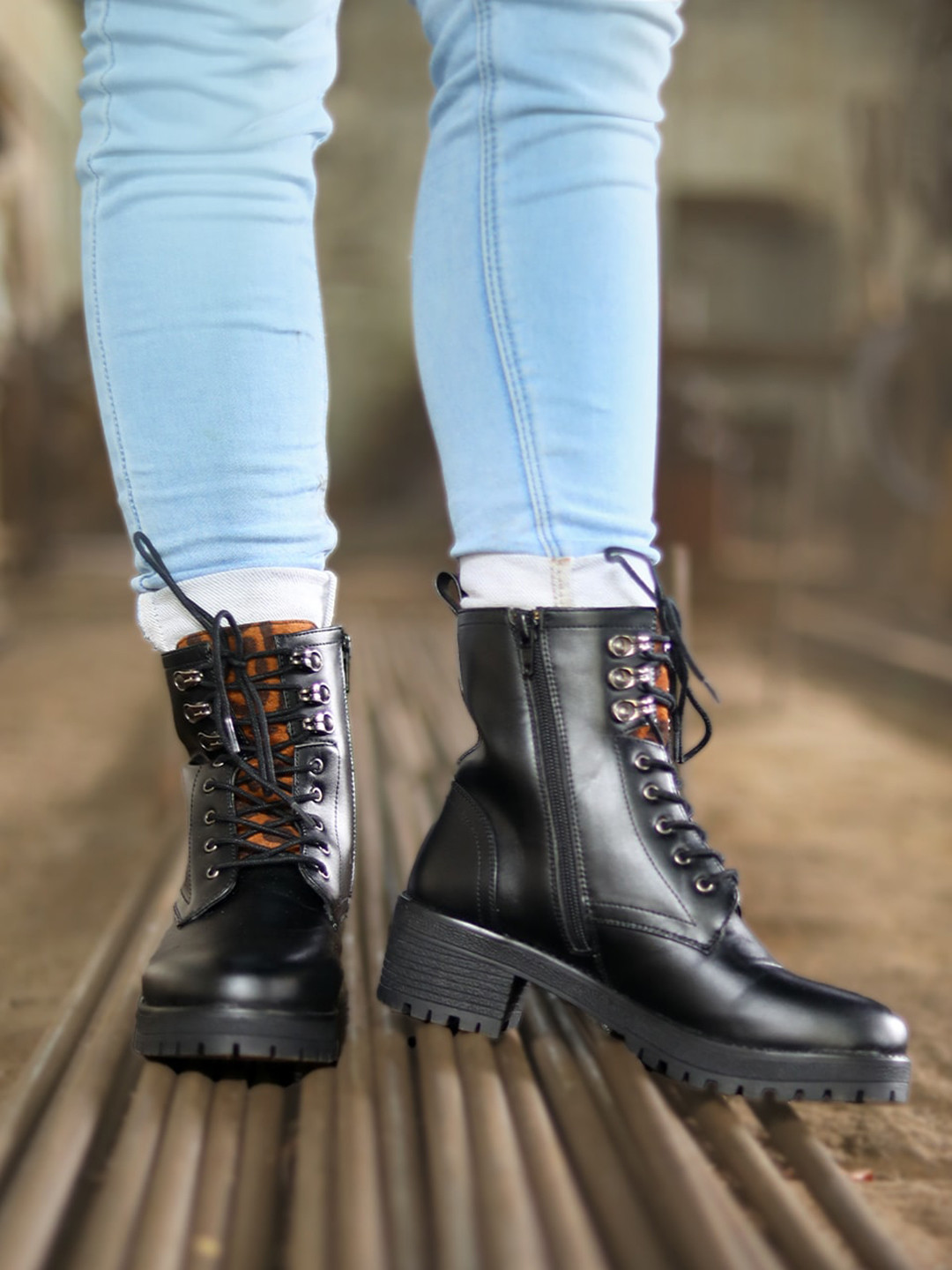 Monrow Women Luxe Heeled Mid-Top Regular Boots