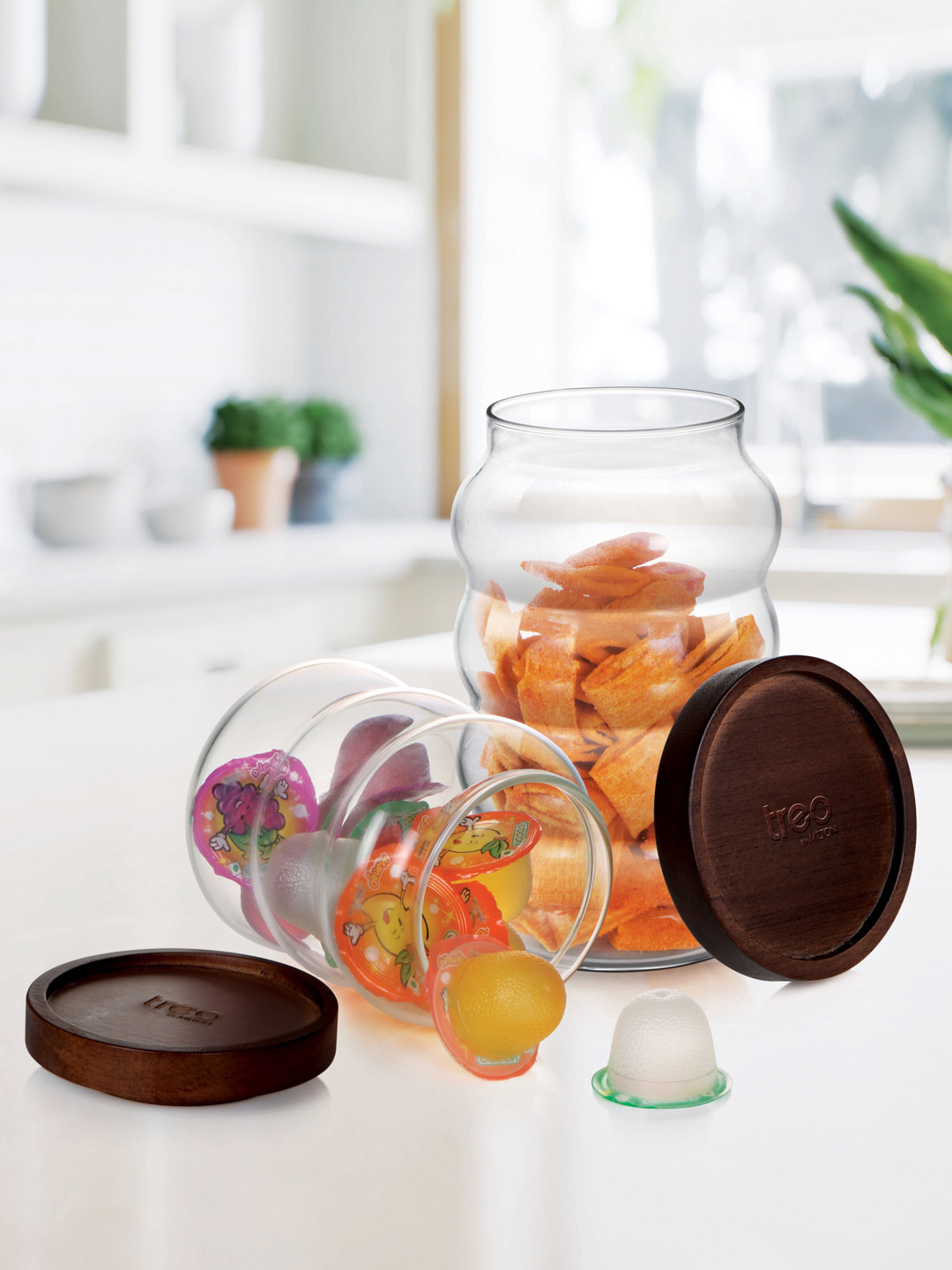 Treo Belly Transparent Glass Air Tight 2 Piece Clip-On Jar-500ml